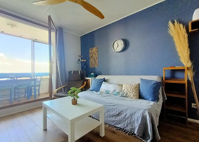 Coquet T2 Familial Avec Loggia Et Parking, Vue - Fr-1-799-50 Apartment